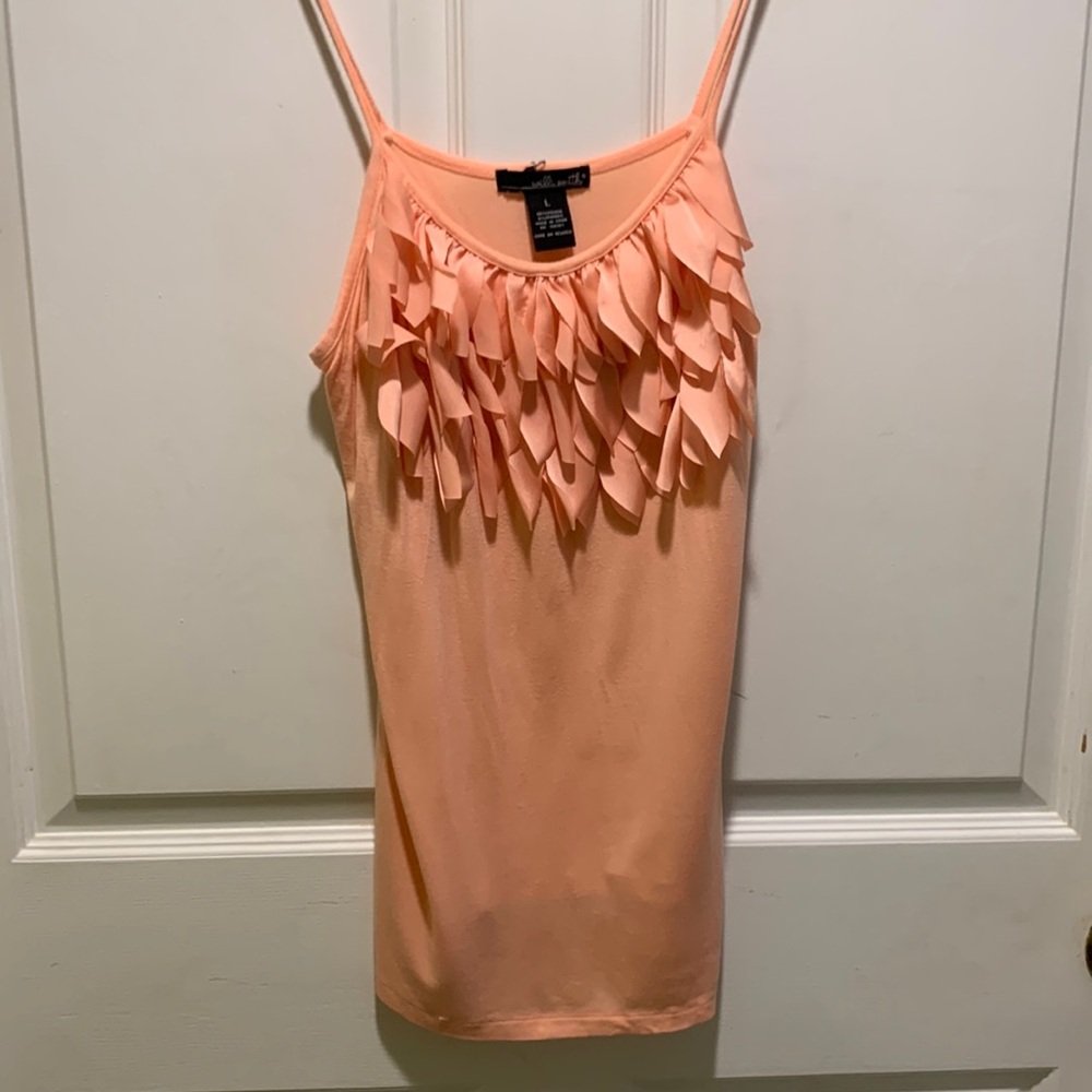 Beautiful Peach-colored Sleeveless Frilly Willi Smith Top Women’s L